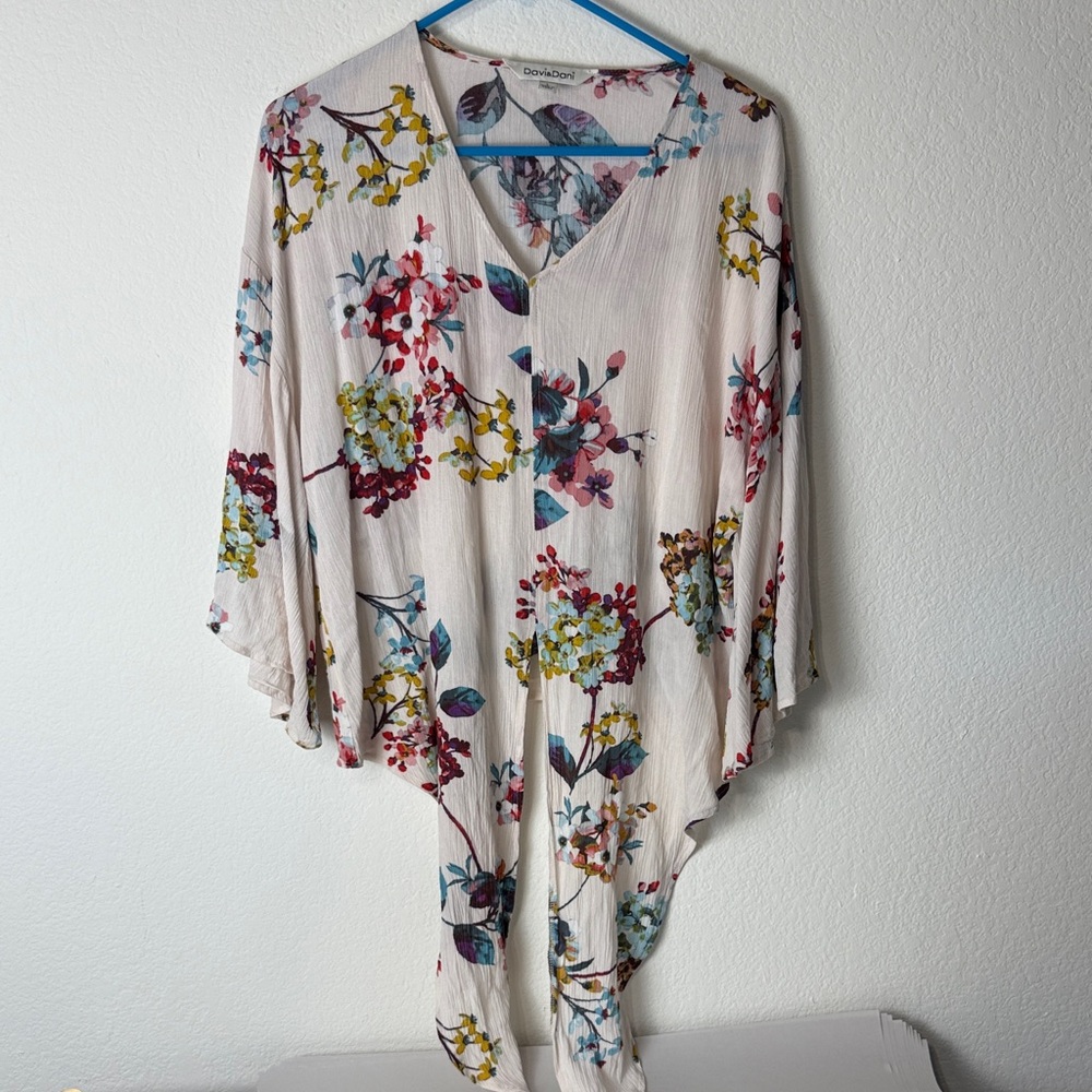 Davi & Dani Size Large Rayon Multicolor Floral V-Neck Poncho Size Large